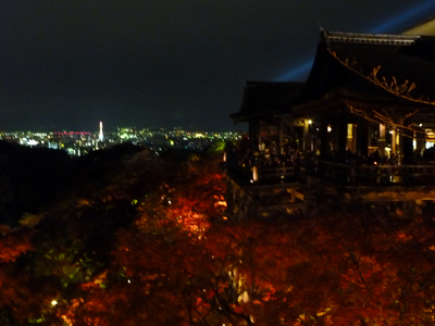 本堂と京都タワー